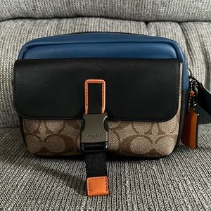 EUC coach camera style crossbody